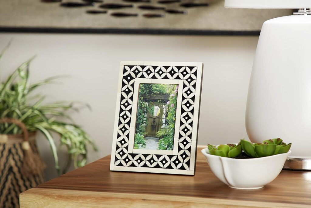 Resin Photo Frames Black and White color